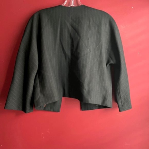 Worthington Cropped Blazer - Picture 8 of 9